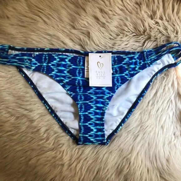 NWT LOT of Two Bikini Bottoms Size XL *Total Value of $68!* - Picture 3 of 9